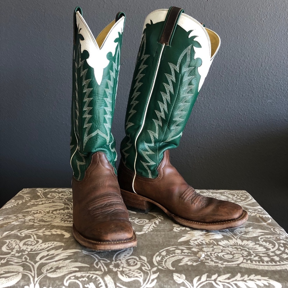 Green top,  Men's 8 1/2 B width "Luskey" Cowboy Boots